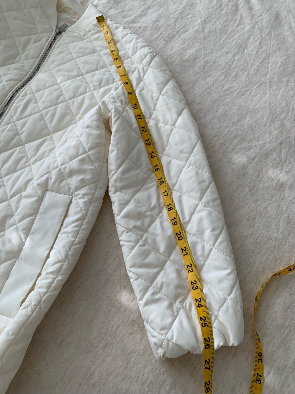 COS Longline Quilted Coat in white Women's size 2 - Picture 12 of 13